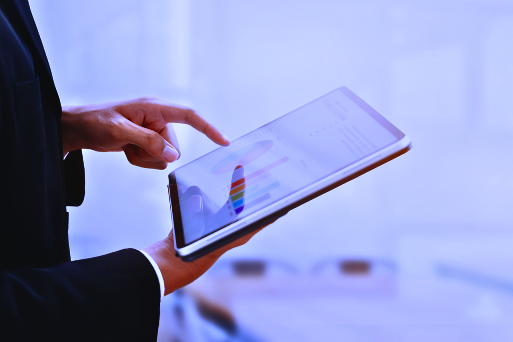Marketing Metrics: Traditional vs. Social Media