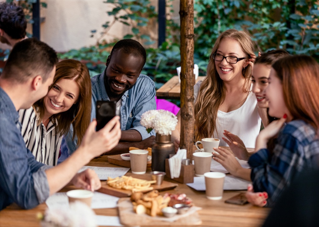 How to Use Instagram Stories to Deepen Audience Relationships